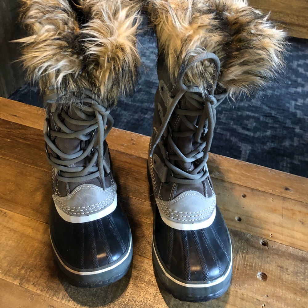 Sorel Joan of Arctic boots - Picture 2 of 4